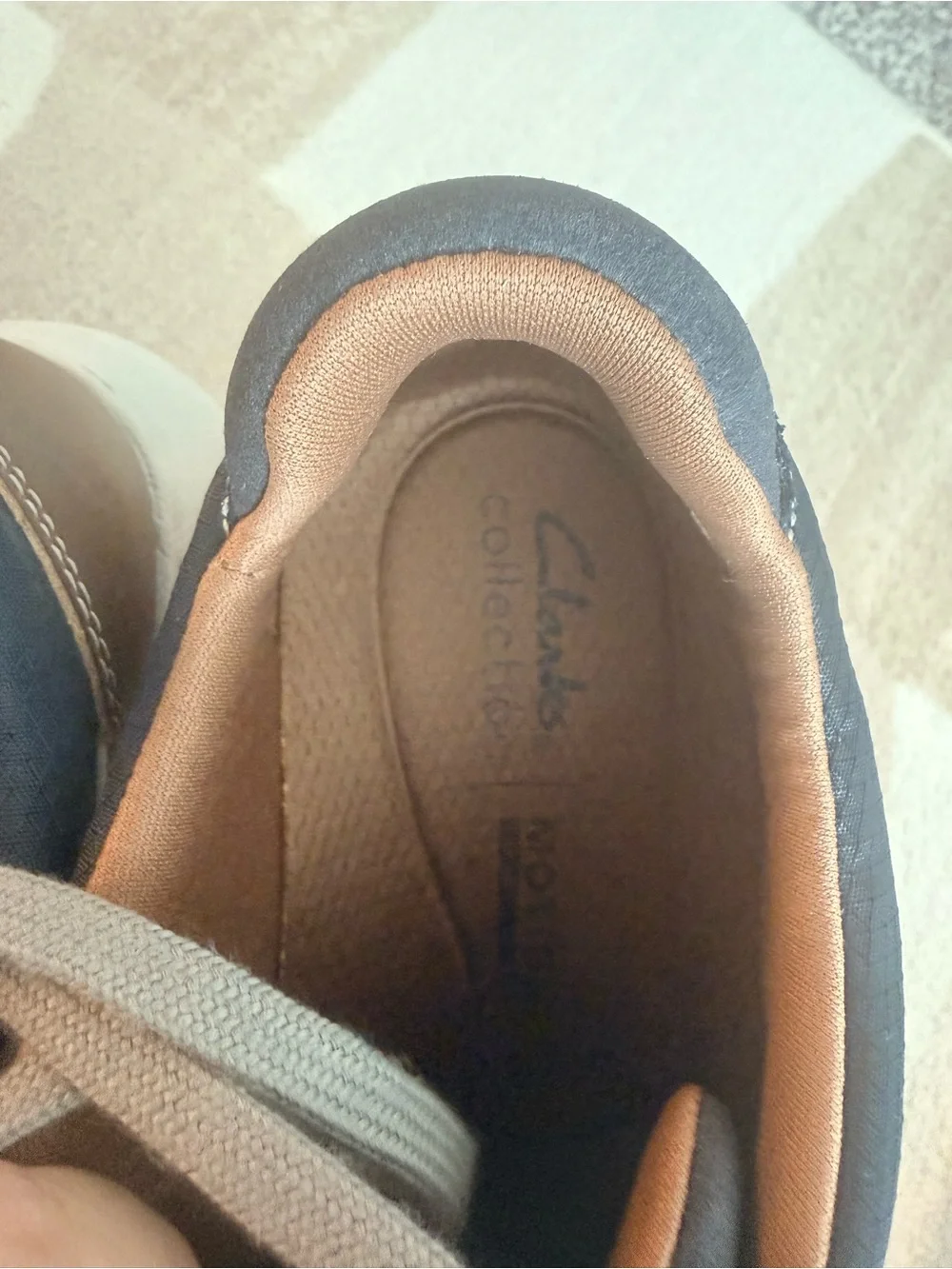 New! Clarks Men's Slip-On Casual Shoes in Taupe and Navy 7